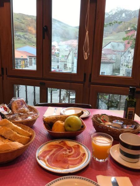 Hotel Rural Pena Castil Sotres Kültér fotó